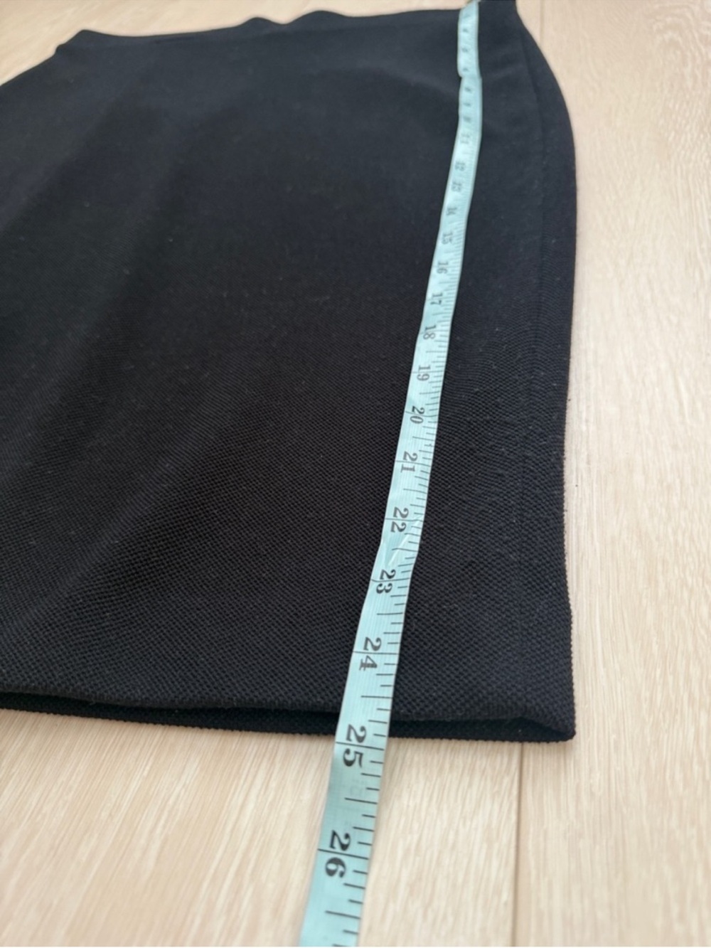 Elle Classic Black Pencil skirt(size medium) - Picture 5 of 5